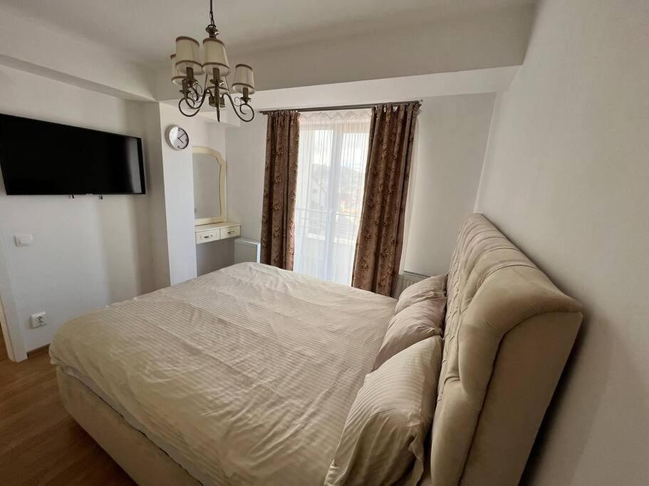 Central Apartment With Panoramic View Braşov Extérieur photo