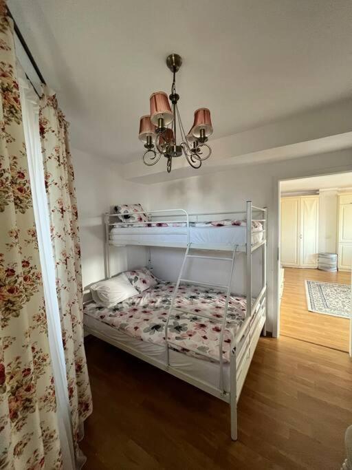 Central Apartment With Panoramic View Braşov Extérieur photo