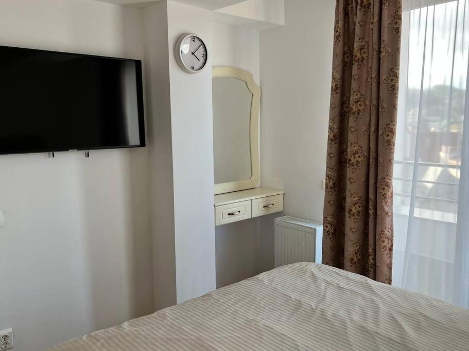 Central Apartment With Panoramic View Braşov Extérieur photo
